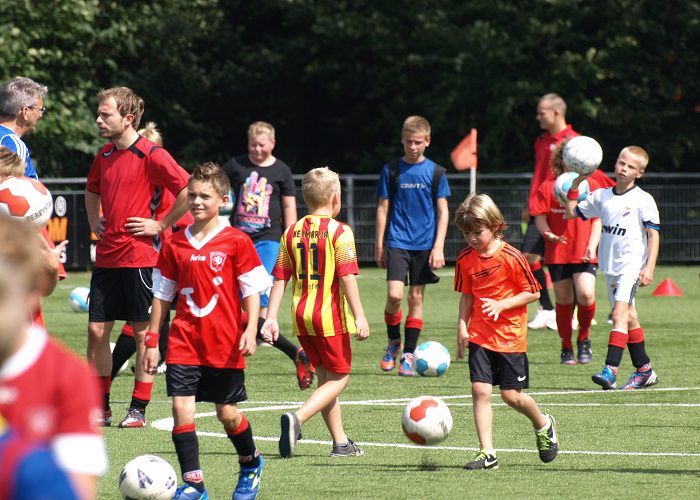 OLYMPUS DIGITAL CAMERA OLYMPUS DIGITAL CAMERA